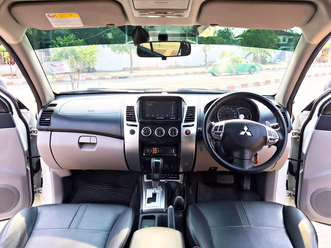 Mitsubishi Pajero Sport ปี 2013 สีขาว