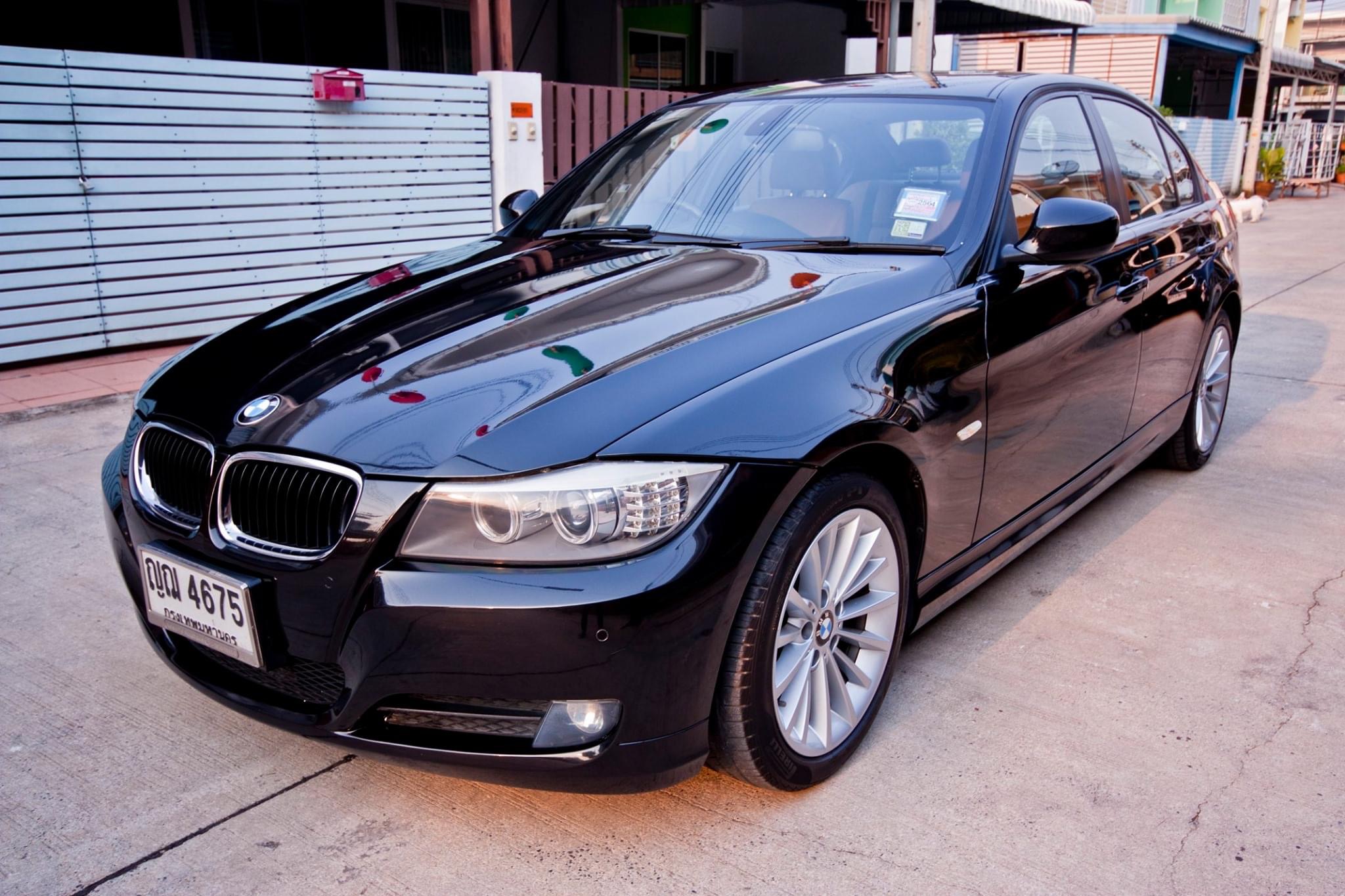 BMW 3 Series E90 320d ปี 2011 สีดำ