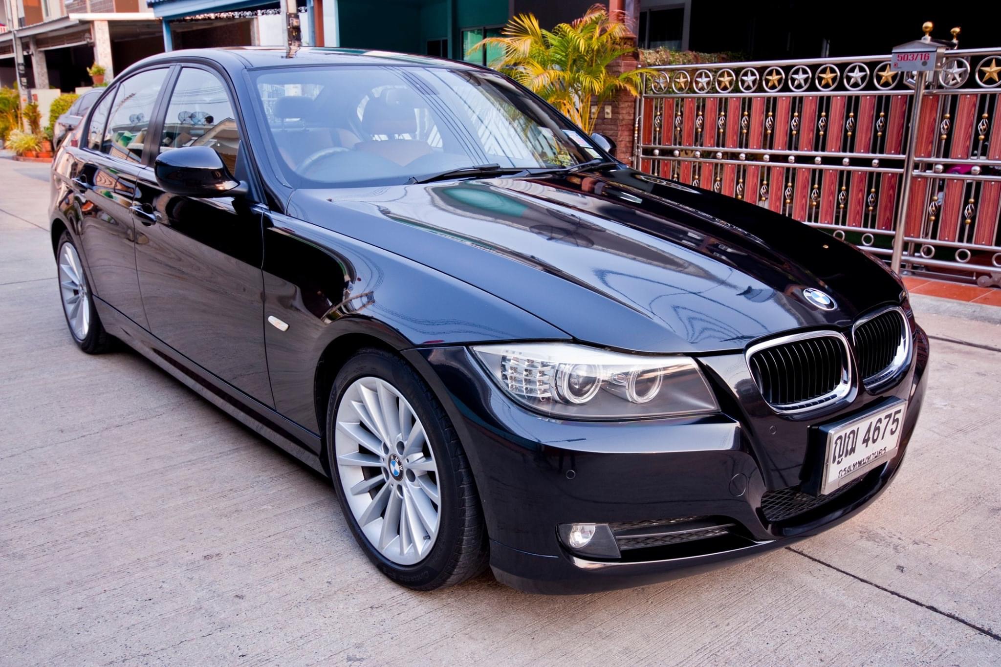 BMW 3 Series E90 320d ปี 2011 สีดำ