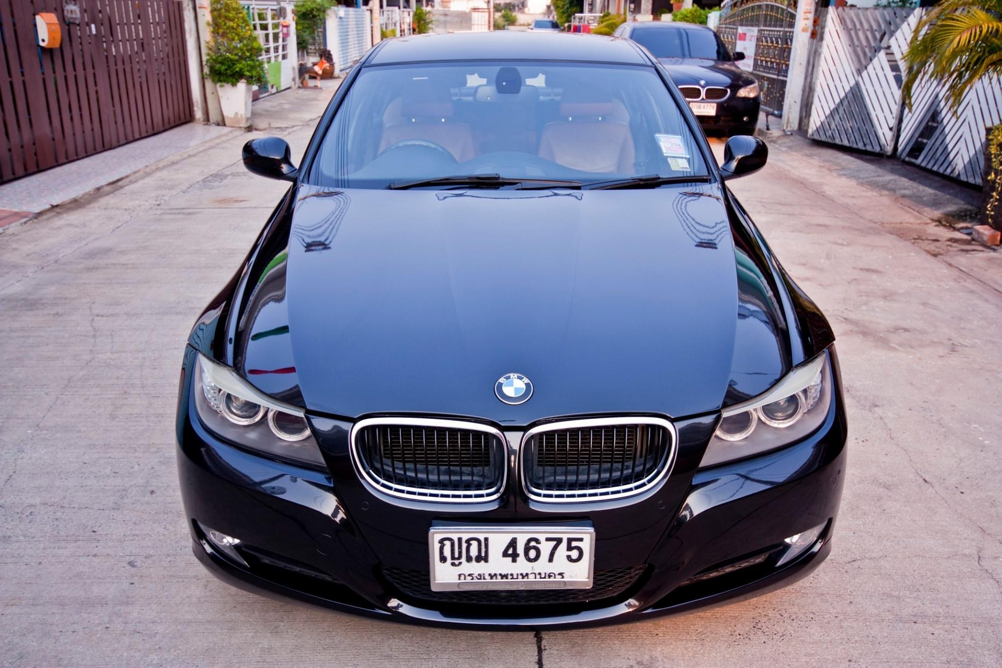 BMW 3 Series E90 320d ปี 2011 สีดำ (รูปที่ 2)