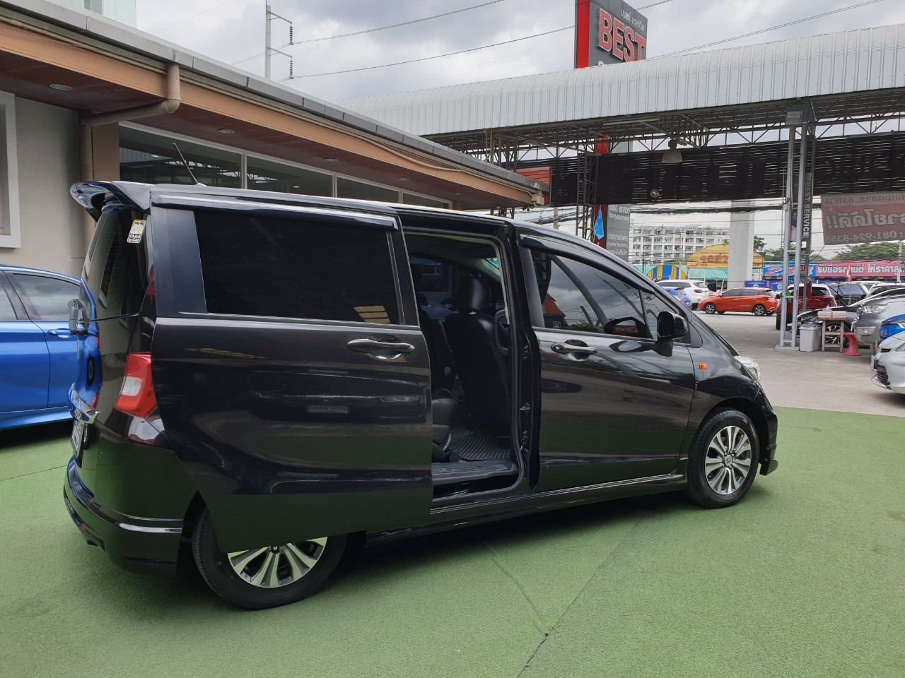 Honda Freed ปี 2013 สีน้ำตาล (รูปที่ 6)