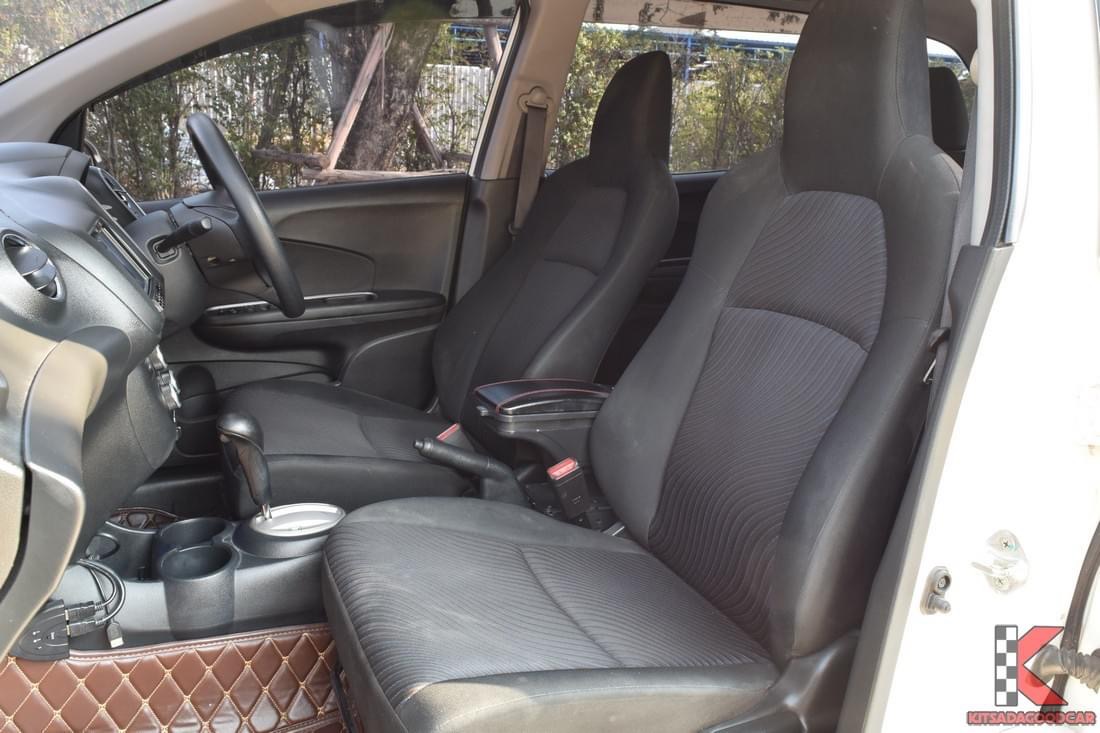 Honda Mobilio ปี 2014 สีขาว (รูปที่ 5)