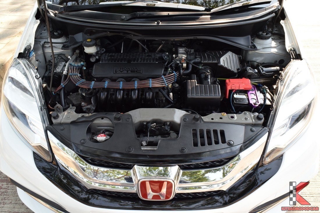 Honda Mobilio ปี 2014 สีขาว (รูปที่ 10)