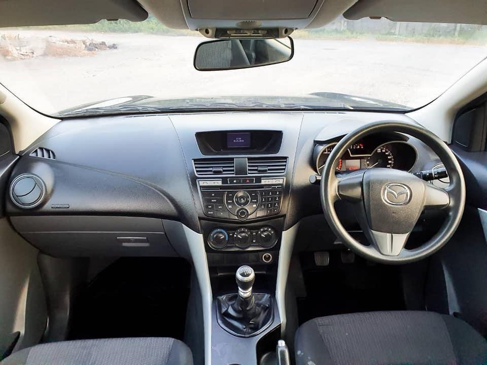 Mazda BT-50 PRO Free Style Cab ปี 2013 สีดำ (รูปที่ 9)