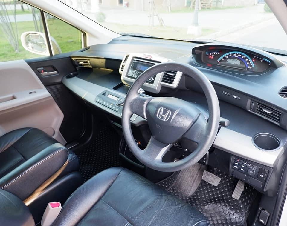 Honda Freed ปี 2011 สีขาว (รูปที่ 3)