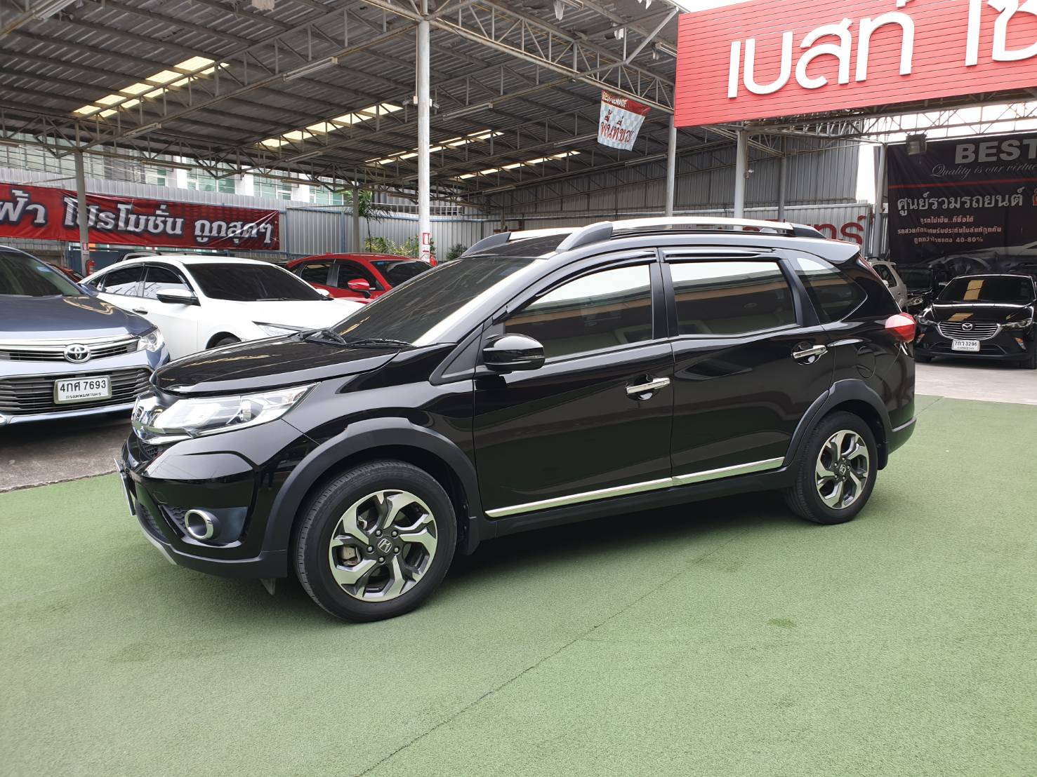 Honda BR-V 1.5SV ปี 2018 สีดำ (รูปที่ 11)