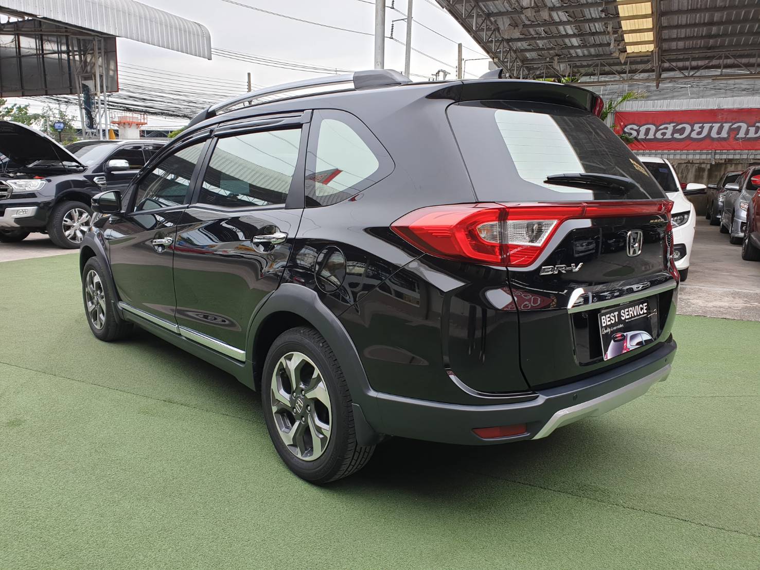 Honda BR-V 1.5SV ปี 2018 สีดำ (รูปที่ 6)