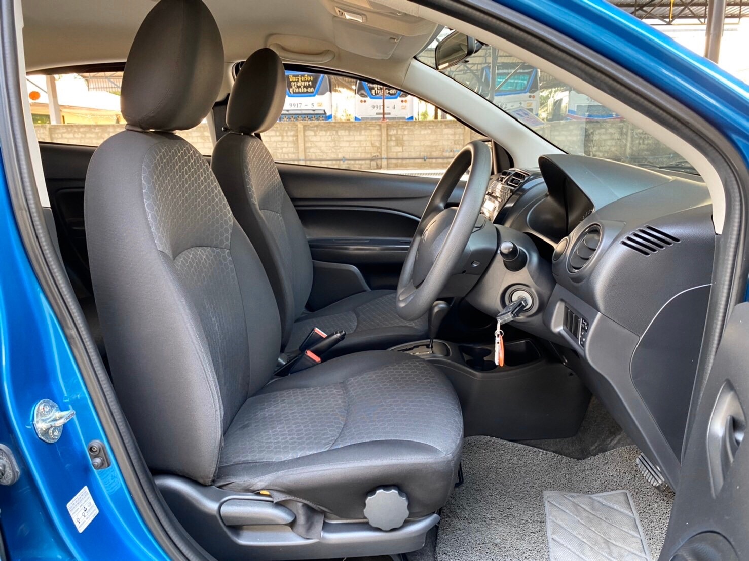 Mitsubishi Mirage ปี 2012 สีฟ้า (รูปที่ 13)