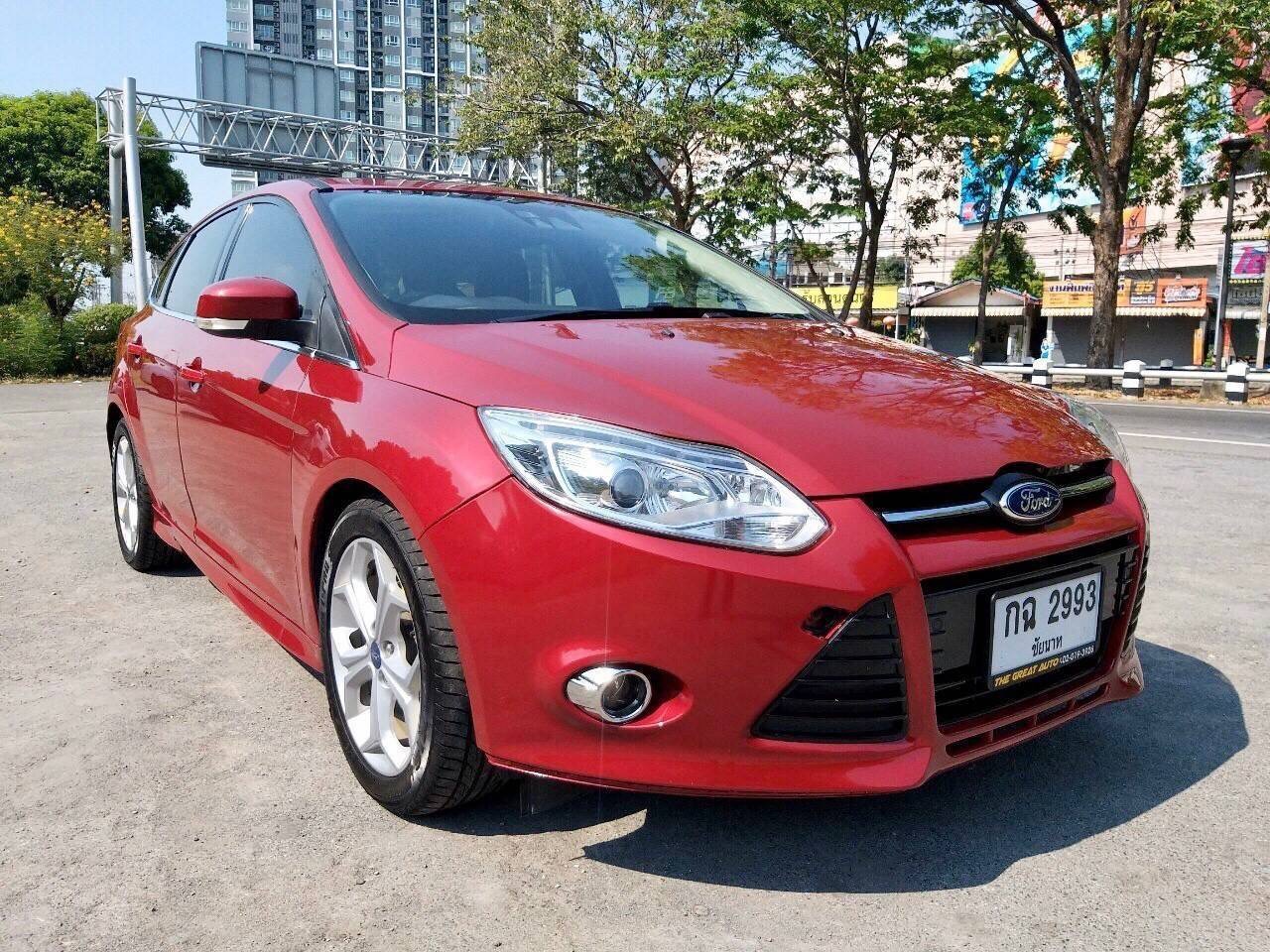 Ford Focus ปี 2013 สีแดง (รูปที่ 2)