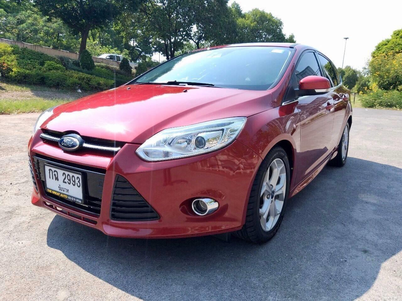 Ford Focus ปี 2013 สีแดง (รูปที่ 3)