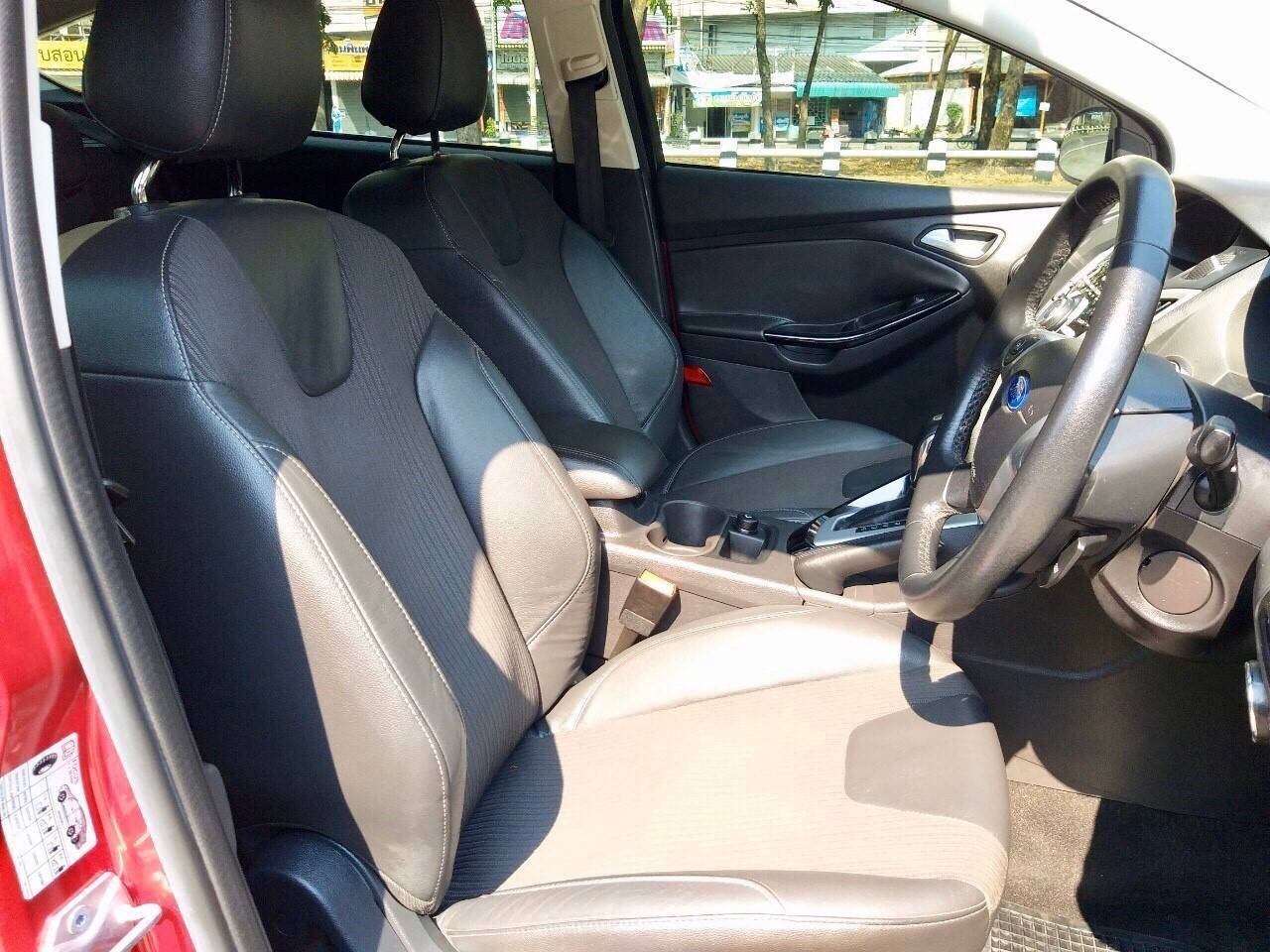 Ford Focus ปี 2013 สีแดง (รูปที่ 10)