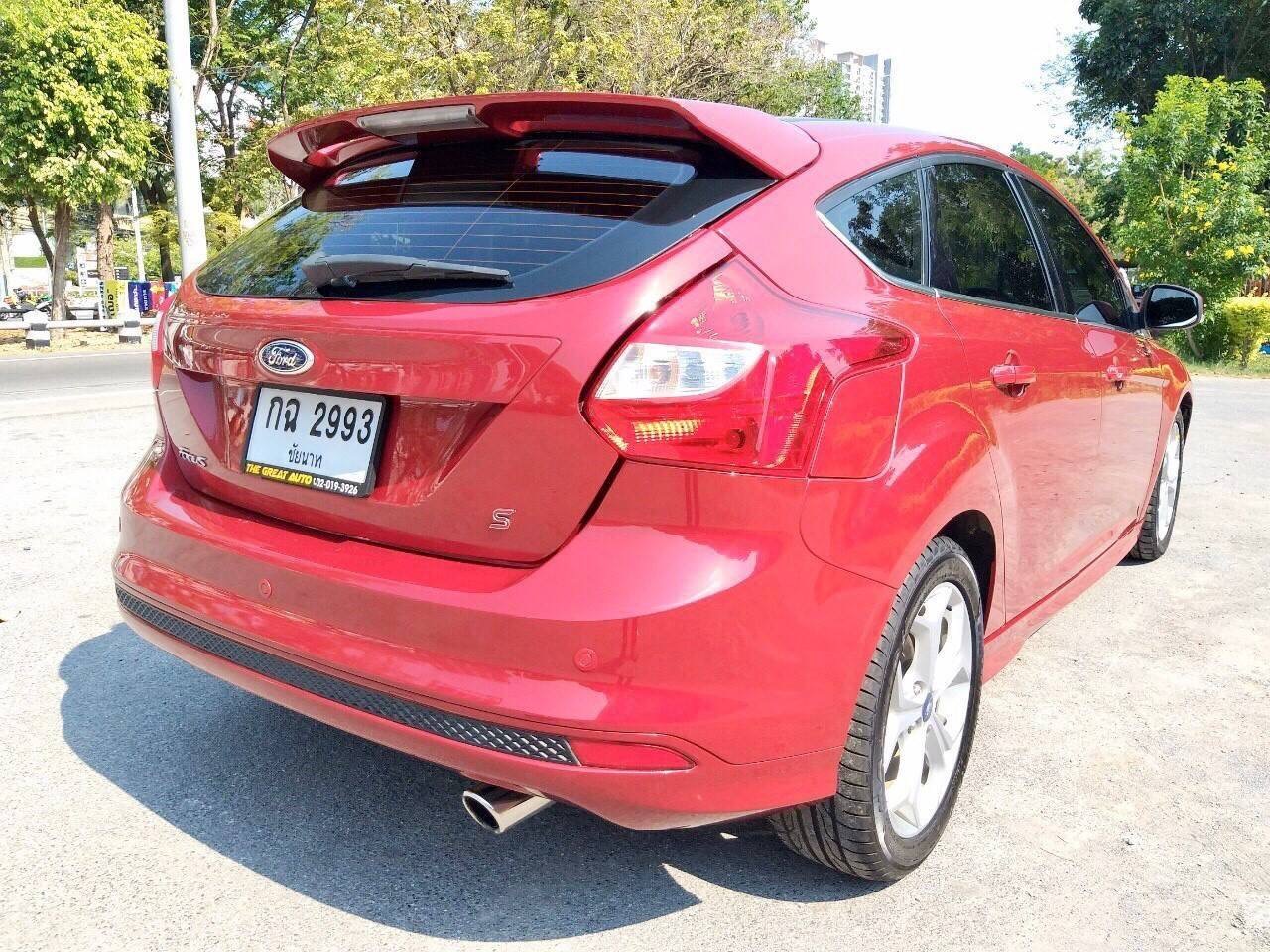 Ford Focus ปี 2013 สีแดง