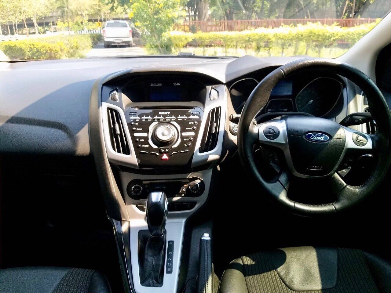 Ford Focus ปี 2013 สีแดง (รูปที่ 15)