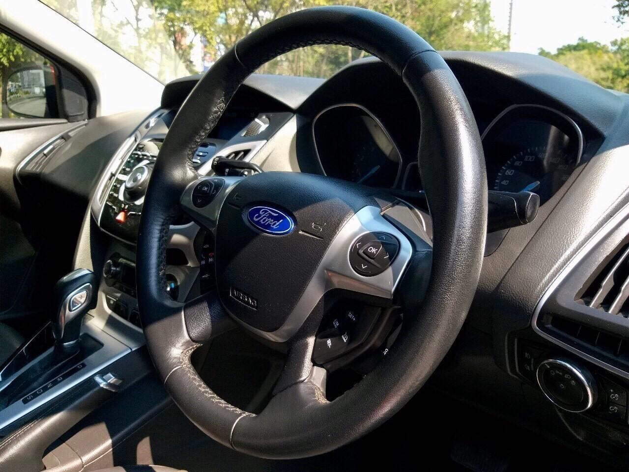 Ford Focus ปี 2013 สีแดง (รูปที่ 14)