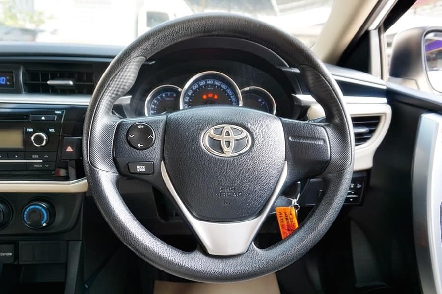 Toyota Corolla Altis ปี 2014 สีขาว (รูปที่ 11)