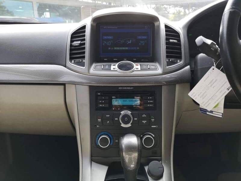 Chevrolet Captiva ปี 2013 สีเทา (รูปที่ 5)