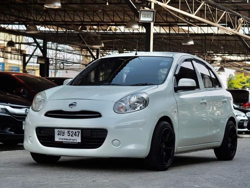 Nissan March ปี 2012 สีขาว (รูปที่ 6)