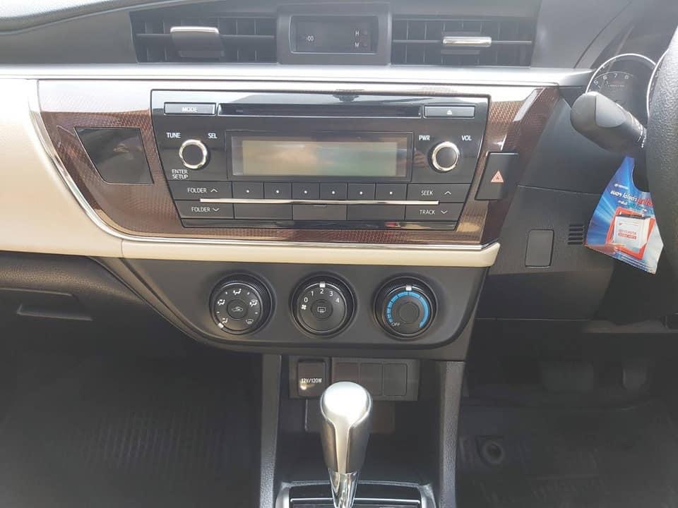 Toyota Corolla Altis ปี 2015 สีเงิน (รูปที่ 10)