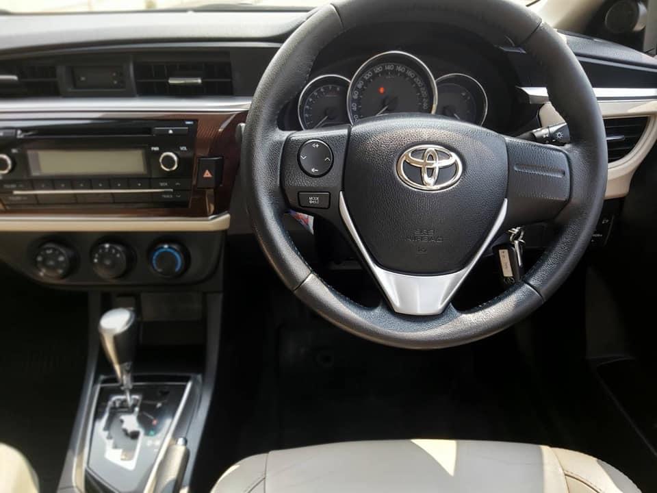 Toyota Corolla Altis ปี 2015 สีเงิน (รูปที่ 8)