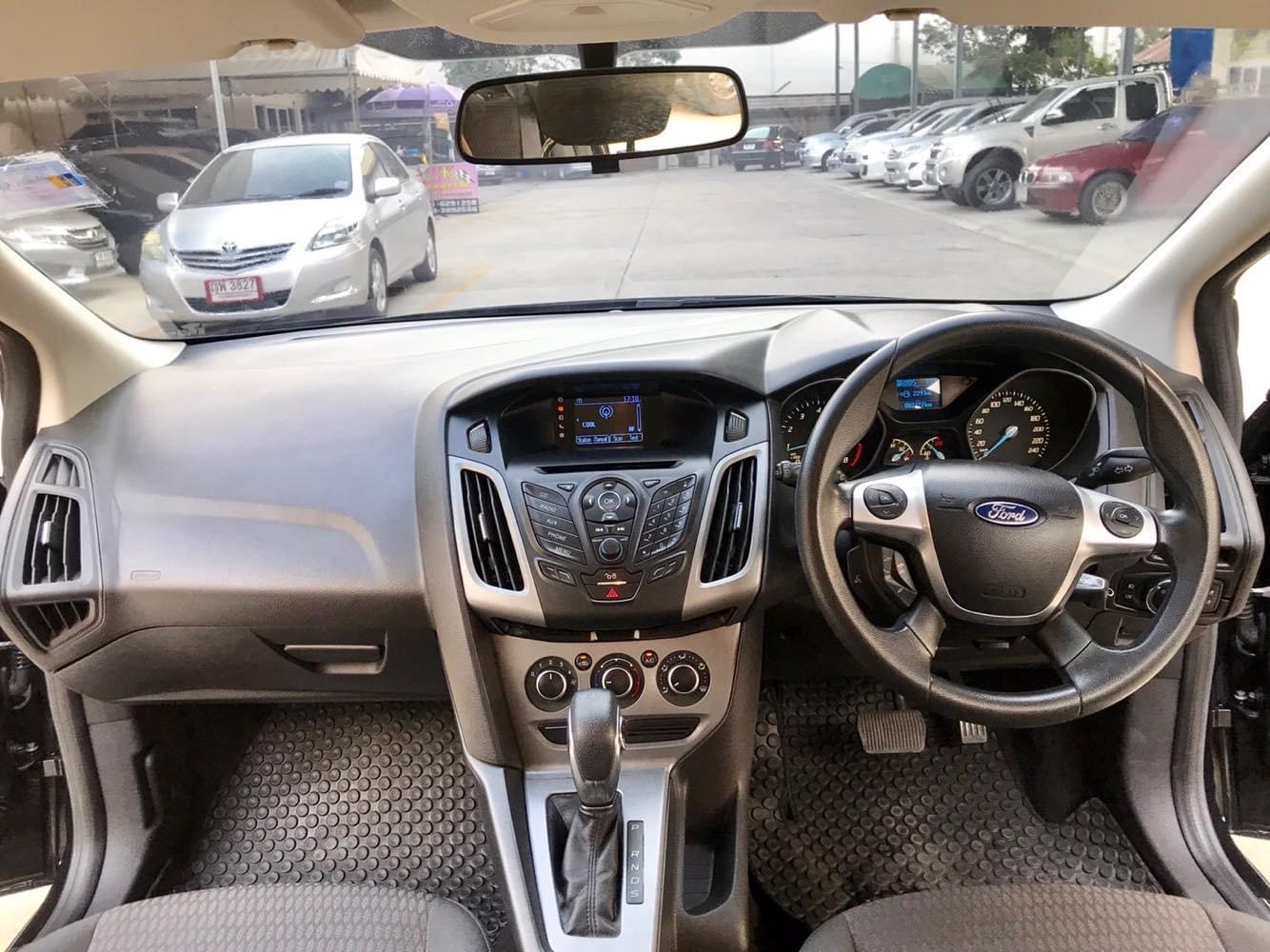 Ford Focus ปี 2014 สีดำ (รูปที่ 13)
