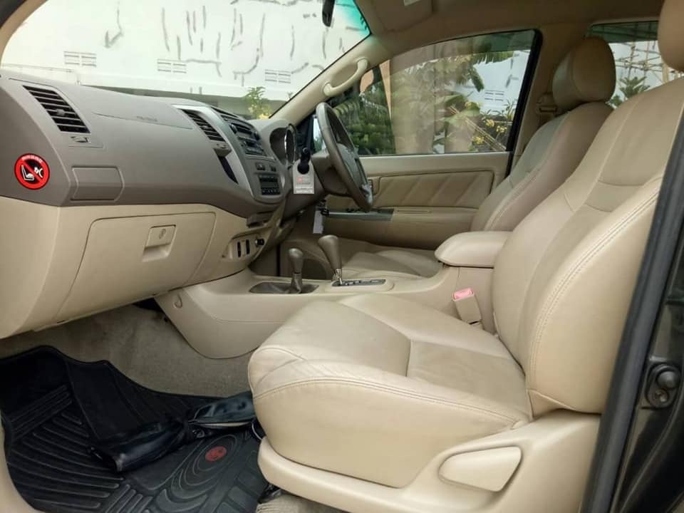 Toyota Fortuner ปี 2006 สีดำ (รูปที่ 10)