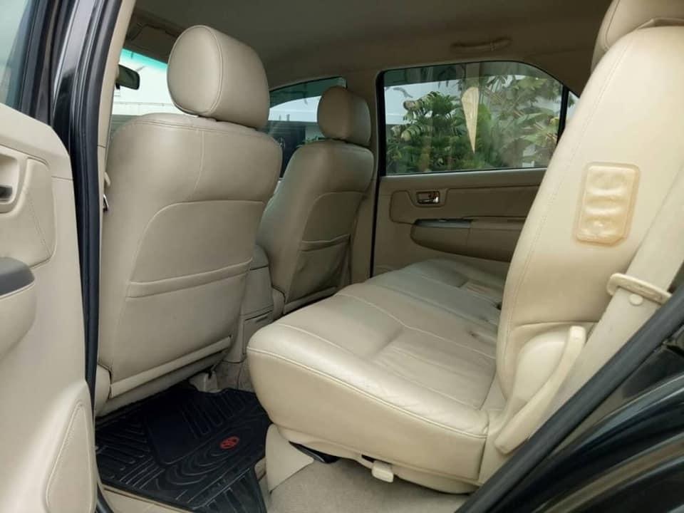 Toyota Fortuner ปี 2006 สีดำ (รูปที่ 11)