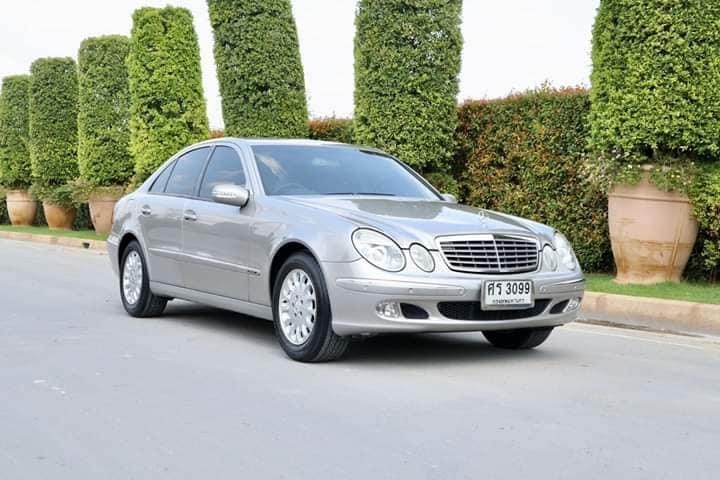 Mercedes-Benz E-Class W211 E220 ปี 2005 สีเงิน