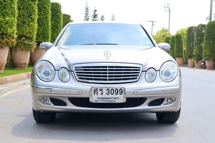 Mercedes-Benz E-Class W211 E220 ปี 2005 สีเงิน