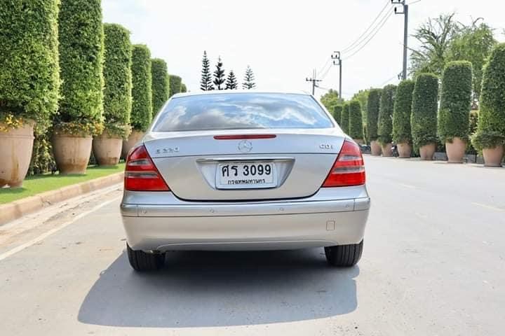 Mercedes-Benz E-Class W211 E220 ปี 2005 สีเงิน (รูปที่ 8)