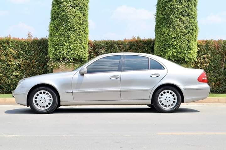 Mercedes-Benz E-Class W211 E220 ปี 2005 สีเงิน (รูปที่ 5)