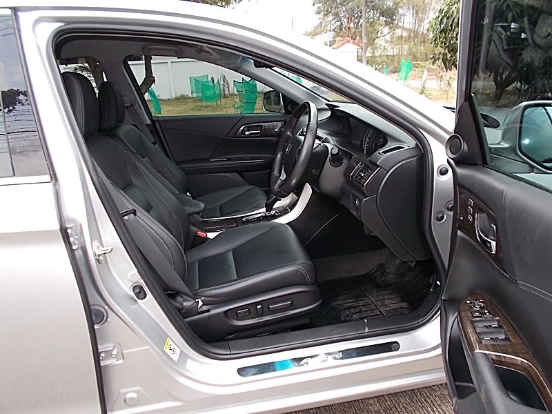 Honda Accord ปี 2013 สีเทา (รูปที่ 8)