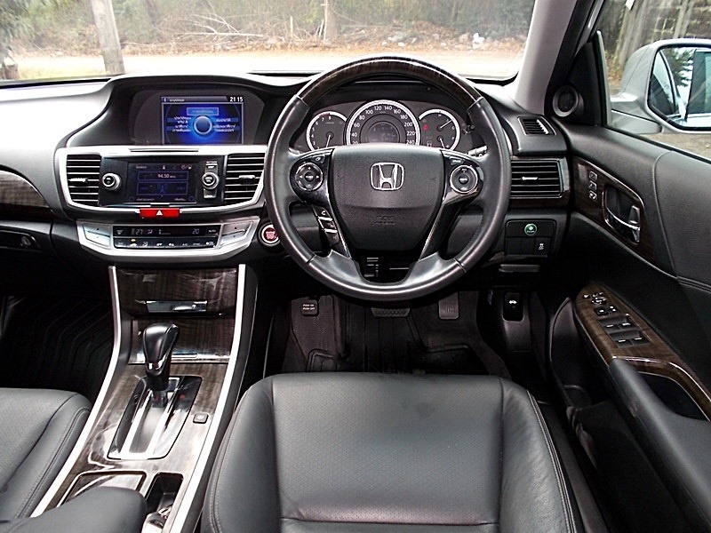Honda Accord ปี 2013 สีเทา (รูปที่ 9)