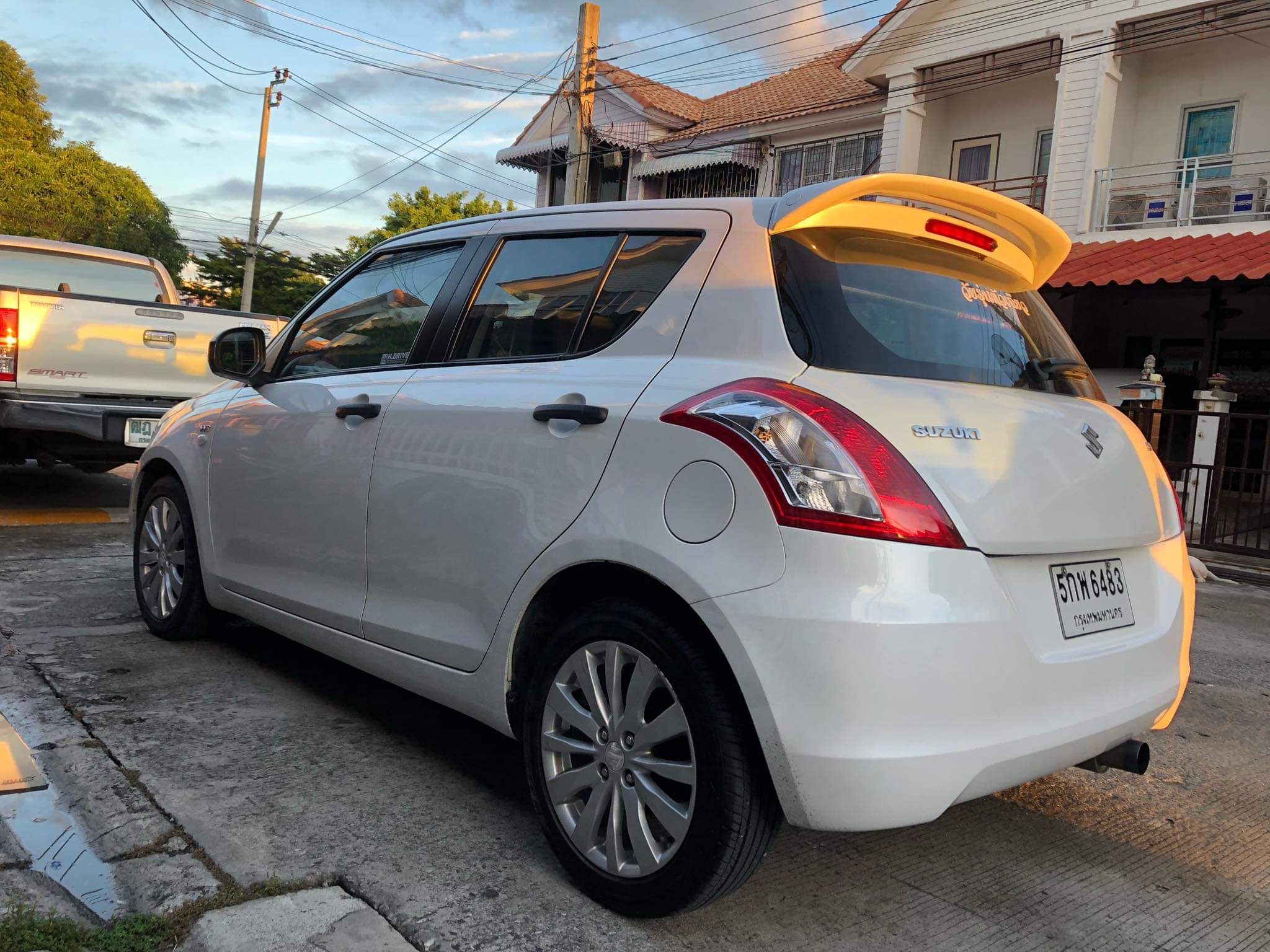 Suzuki Swift ปี 2016 สีขาว (รูปที่ 5)