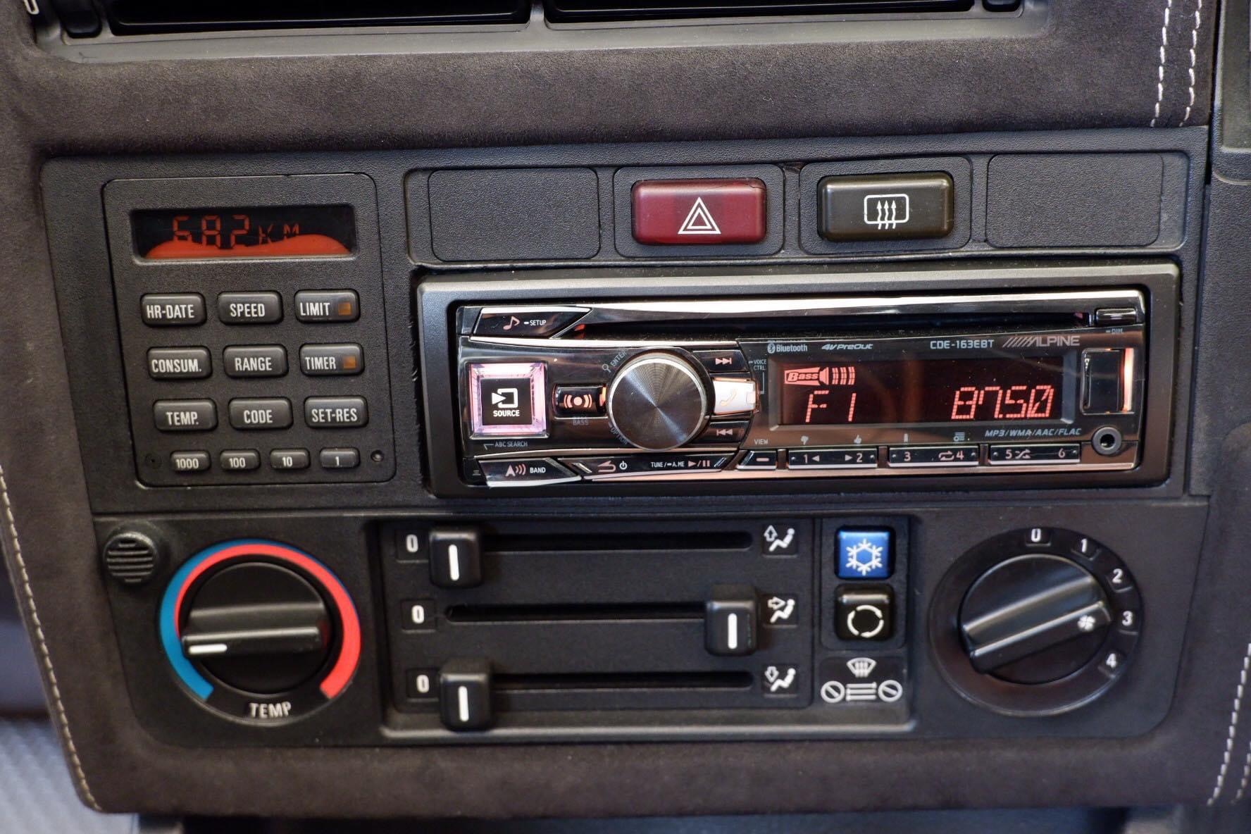 BMW 3 Series E30 M3 ปี 1988 สีเทา (รูปที่ 12)