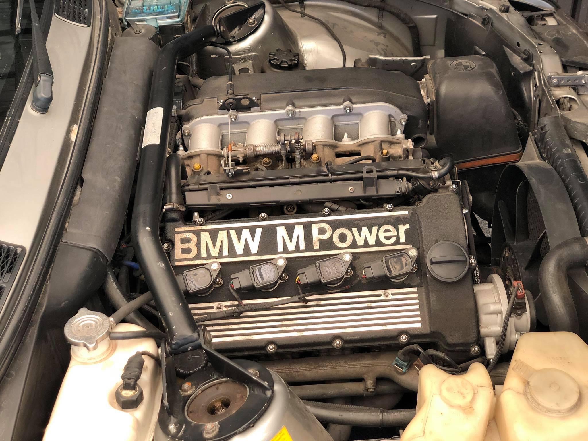 BMW 3 Series E30 M3 ปี 1988 สีเทา (รูปที่ 28)