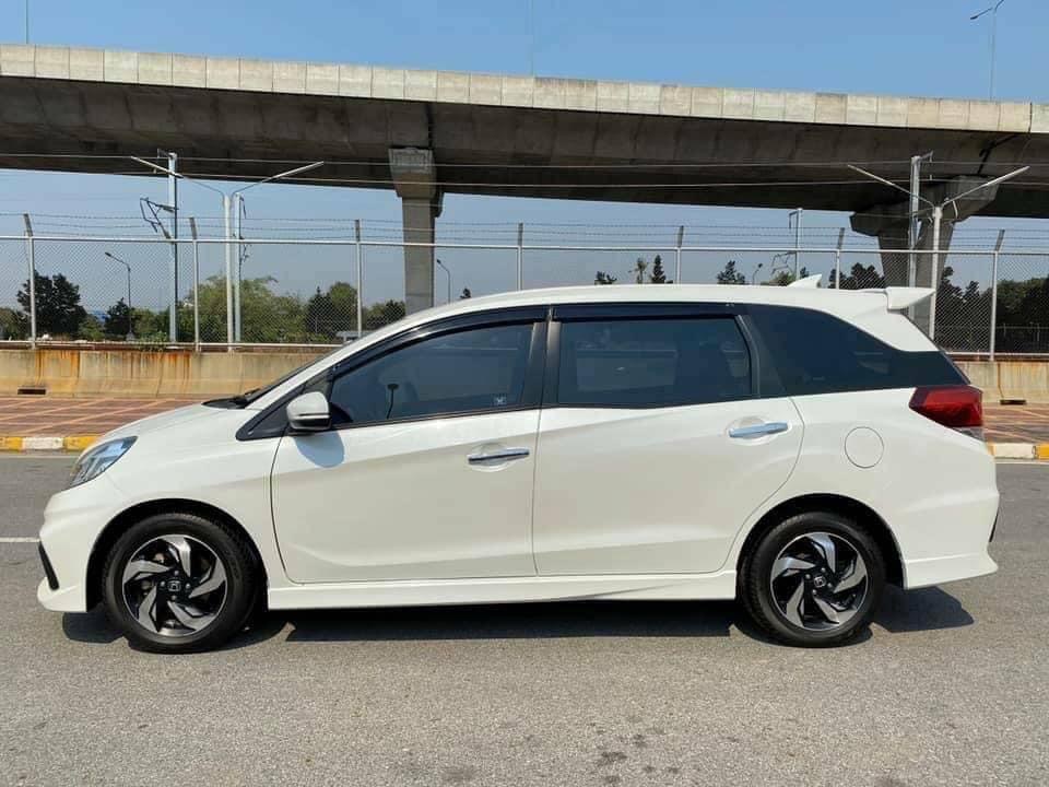 Honda Mobilio ปี 2015 สีขาว (รูปที่ 3)