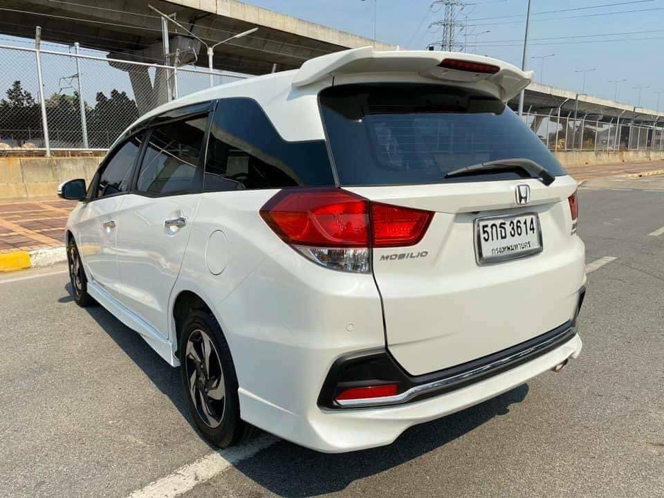 Honda Mobilio ปี 2015 สีขาว (รูปที่ 10)