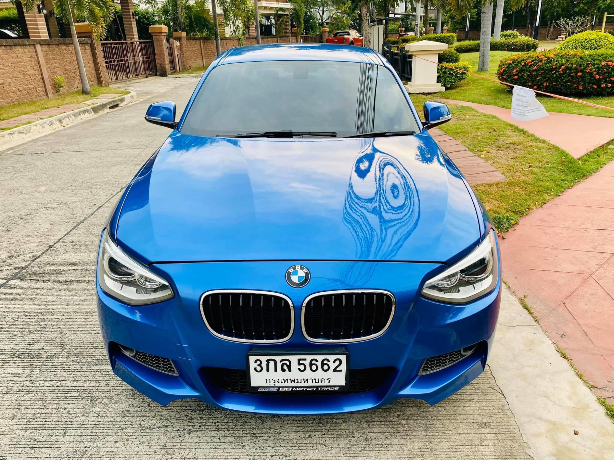 BMW 1 Series F20 116i ปี 2014 สีน้ำเงิน (รูปที่ 2)
