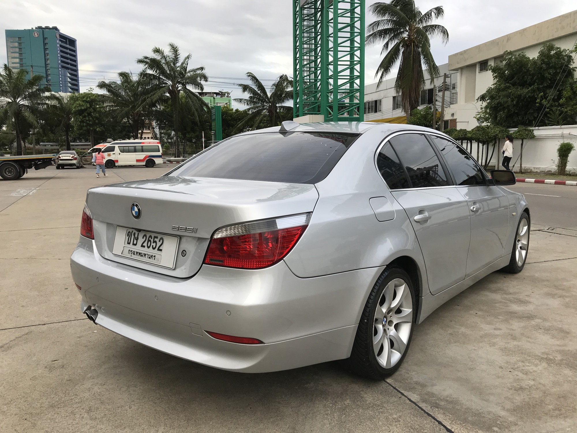 BMW 5 Series Gen5 E60 520i ปี 2004 สีเทา (รูปที่ 6)