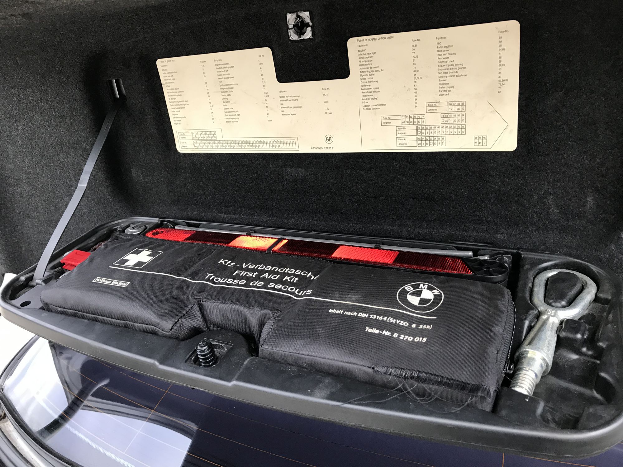 BMW 5 Series Gen5 E60 520i ปี 2004 สีเทา (รูปที่ 18)