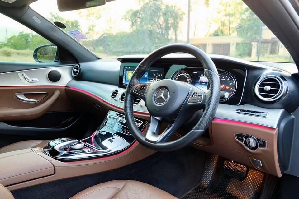 Mercedes-Benz E-Class W213 E350 ปี 2017 สีดำ (รูปที่ 10)