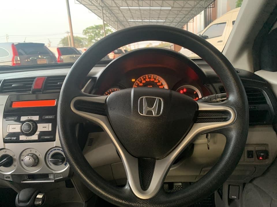 Honda City ปี 2011 สีขาว (รูปที่ 10)