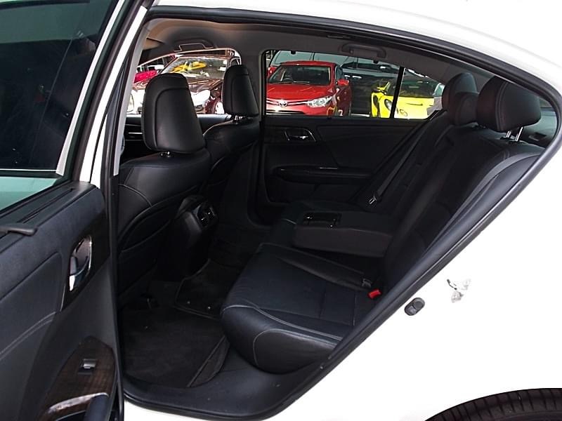 Honda Accord ปี 2013 สีขาว (รูปที่ 7)