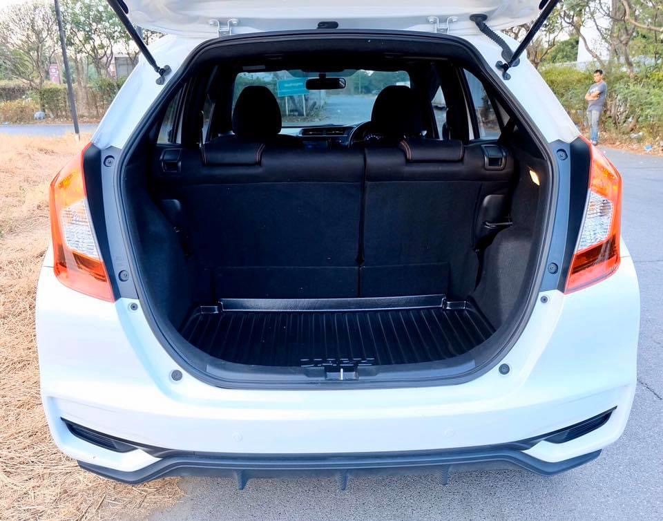 Honda Jazz GK ปี 2018 สีขาว (รูปที่ 16)