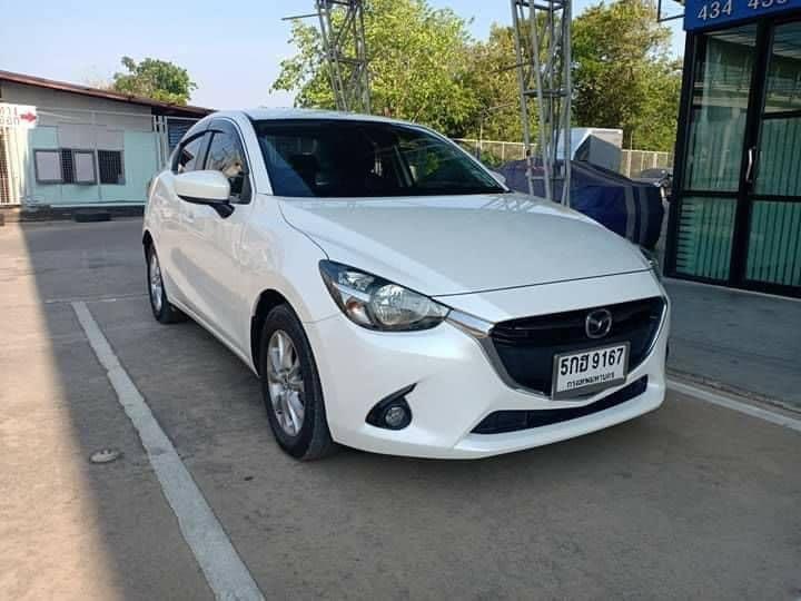 Mazda 2 Sedan (4 ประตู) ปี 2016 สีขาว