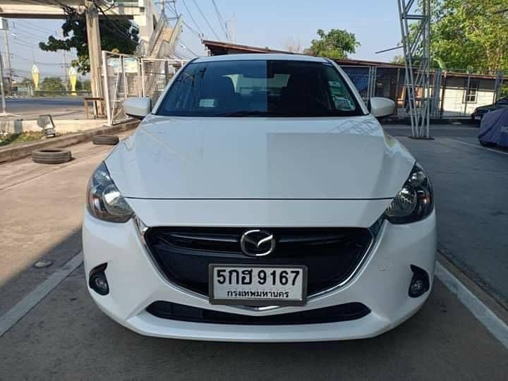 Mazda 2 Sedan (4 ประตู) ปี 2016 สีขาว