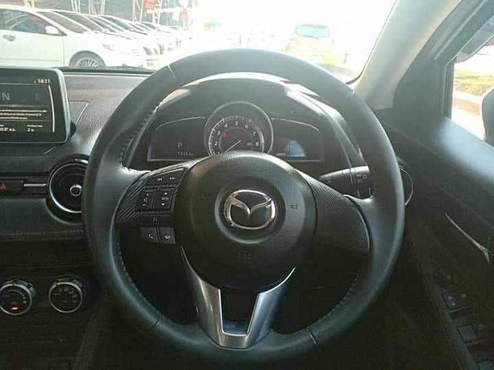 Mazda 2 Sedan (4 ประตู) ปี 2016 สีขาว