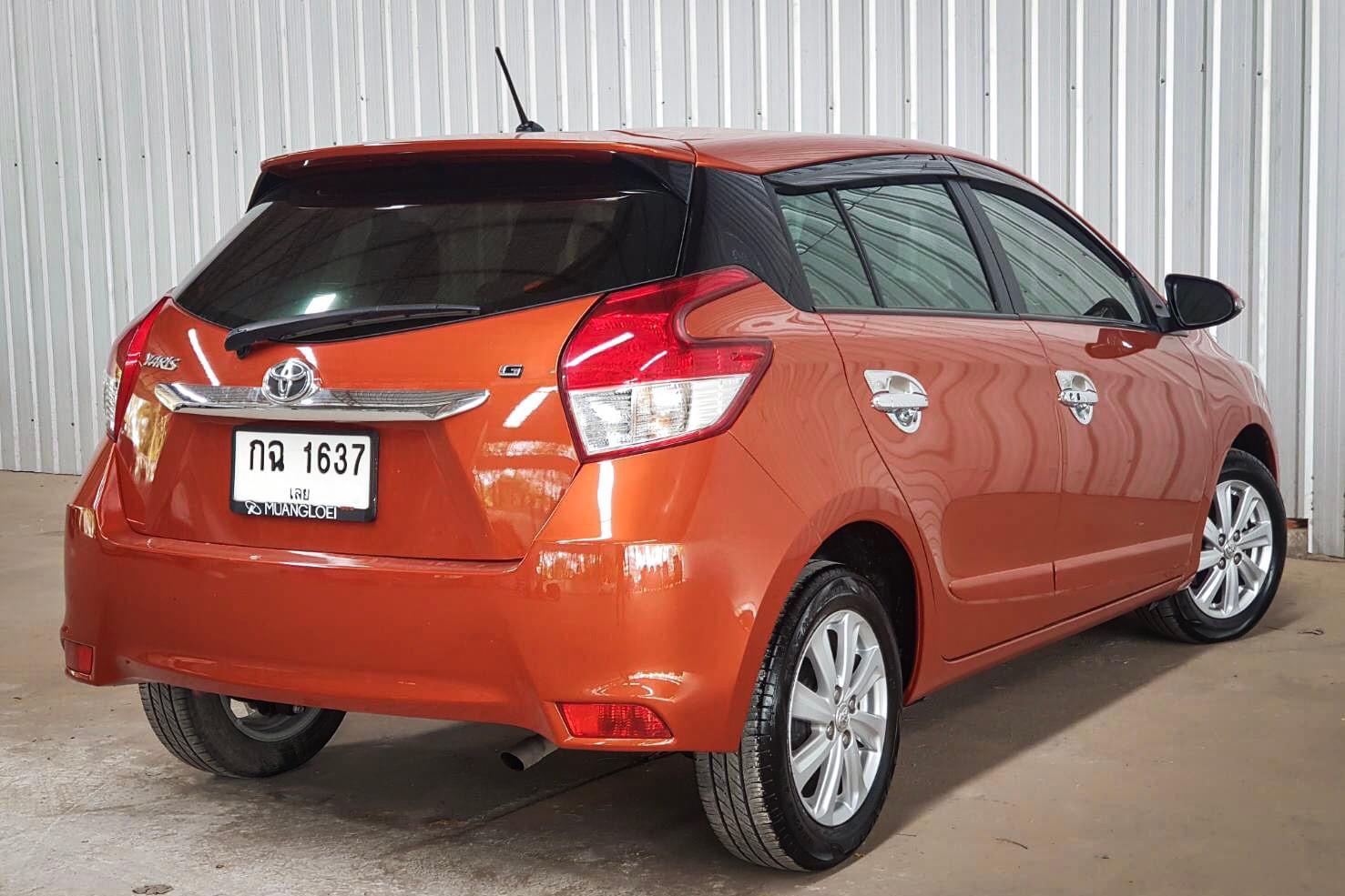 Toyota Yaris ปี 2017 สีส้ม (รูปที่ 4)