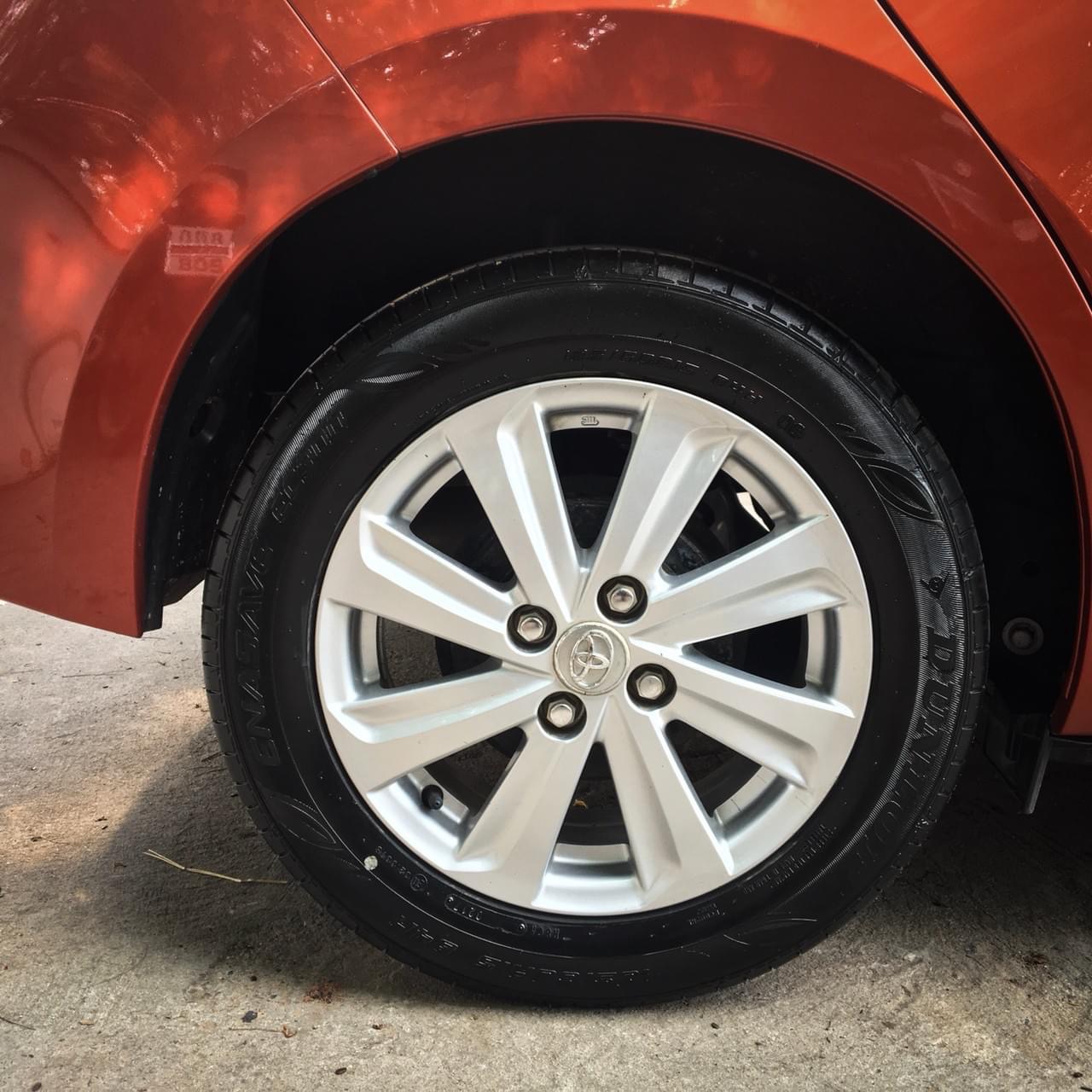Toyota Yaris ปี 2017 สีส้ม (รูปที่ 10)