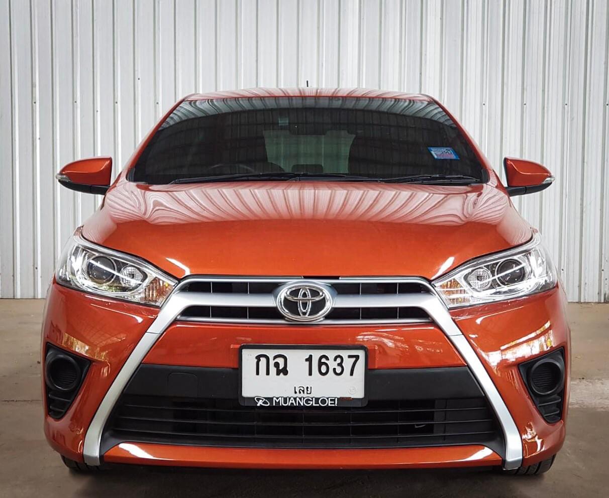 Toyota Yaris ปี 2017 สีส้ม (รูปที่ 2)